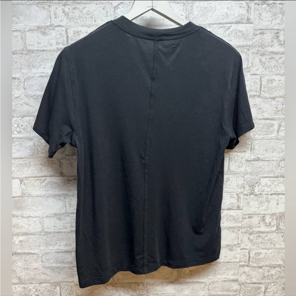 ❤️ Lululemon All Yours Boyfriend Tee Black Size 4 - Picture 2 of 4